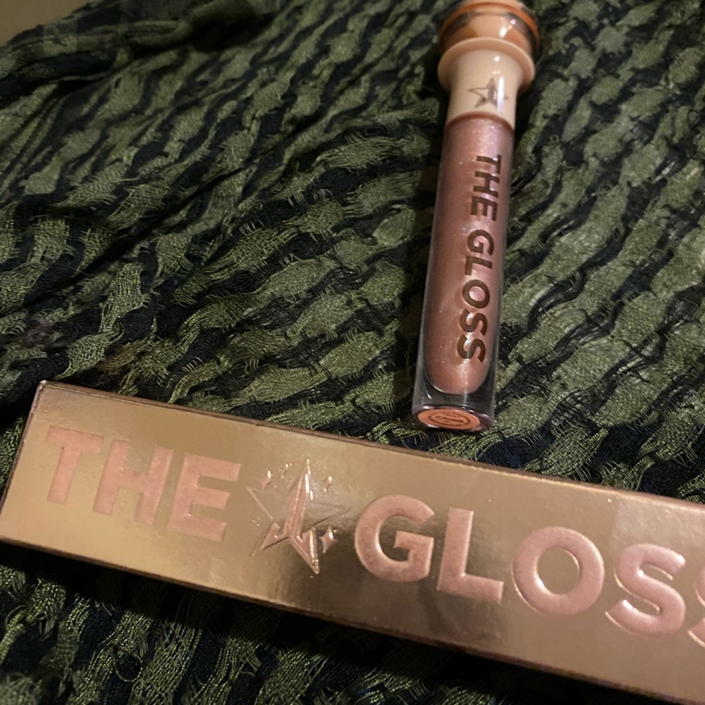 Jeffree Star NWOT Gloss in Shade “ Mouthful”